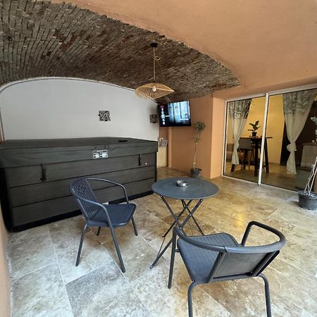 Alena Apartment Bourg-Saint-Andéol Екстериор снимка