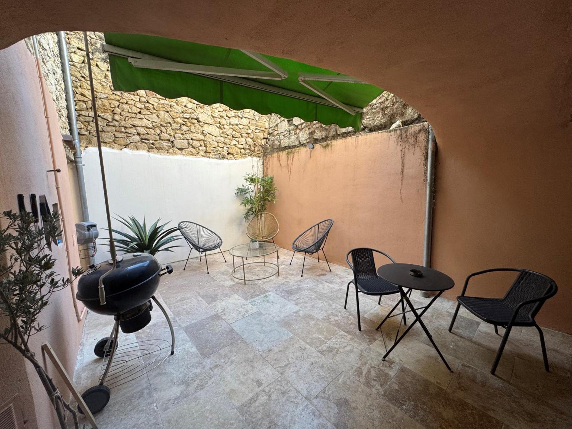 Alena Apartment Bourg-Saint-Andéol Екстериор снимка